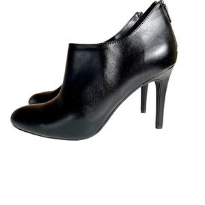 Kelly & Katie Laylla Faux Leather Heeled Booties Black Size Size 9M - NWOT